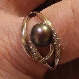 Vantel Pearls ring
